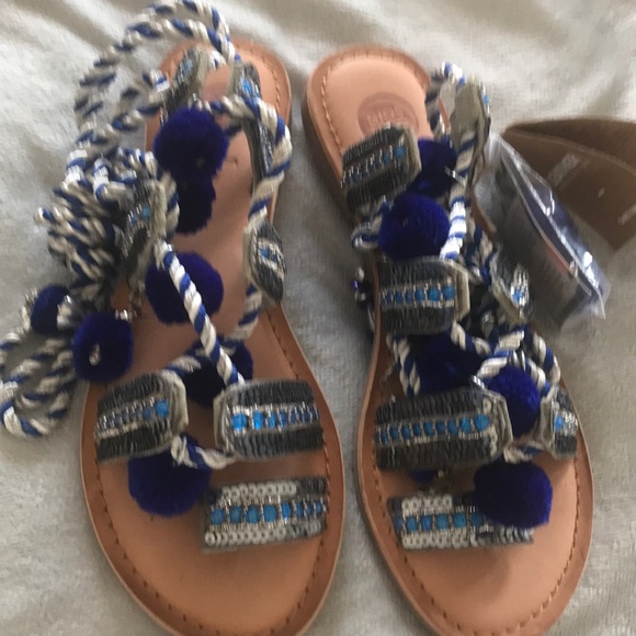 Tie Up Sandal 🥰🥰🥰 - Picture 2 of 5